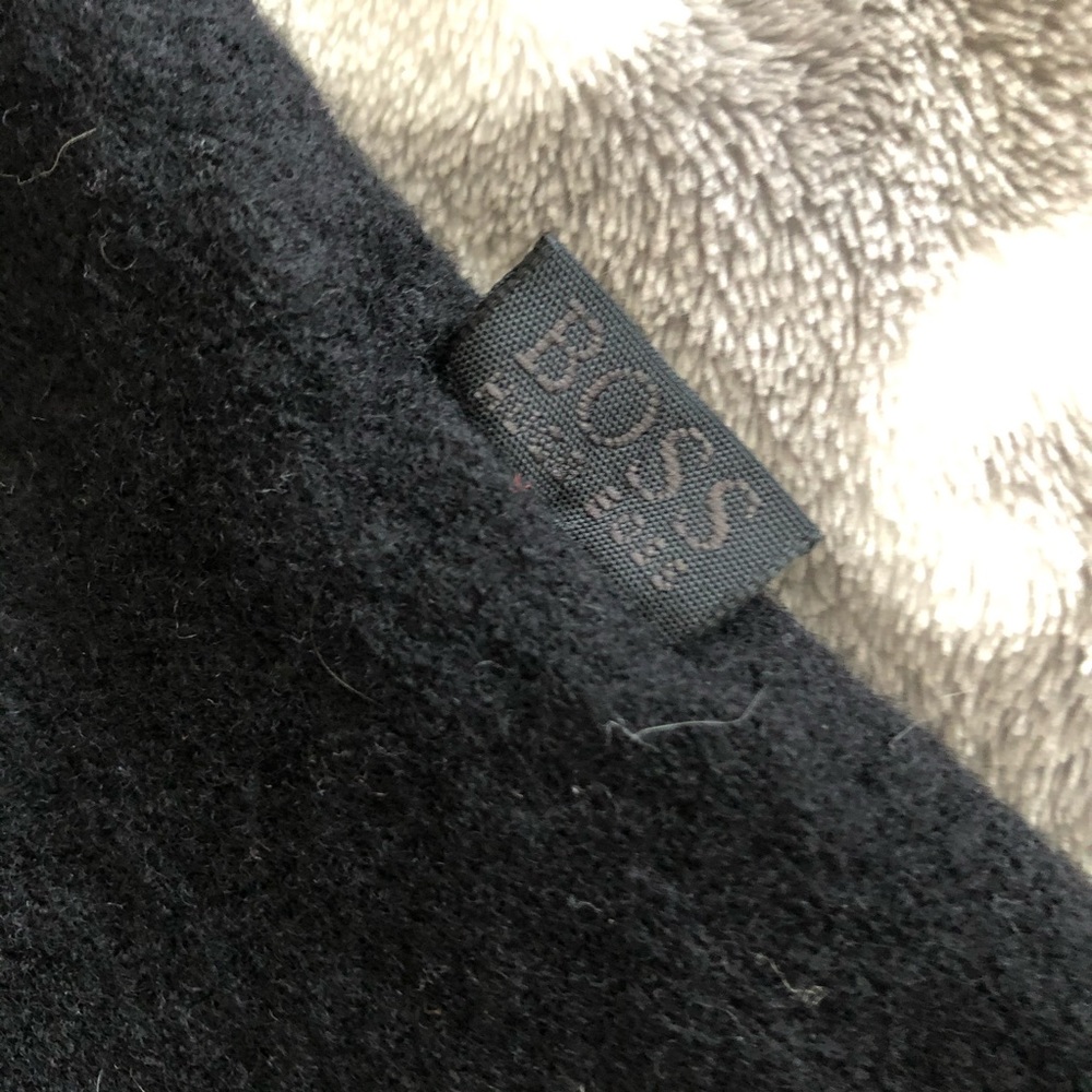 HUGO BOSS KIDS BLACK WOOL SWEATER - Picture 5 of 5